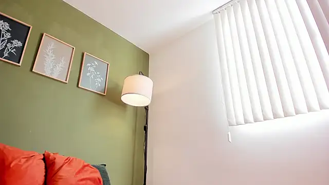 karlye 5 online show from 6, 10, 2025