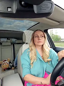 Bondgirl 013 online show from 16, 10, 2025