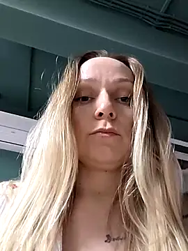 Snapshot of Bondgirl_013 chatting on 22, 3, 2026 Bondgirl 013 online show from 22, 3, 2026