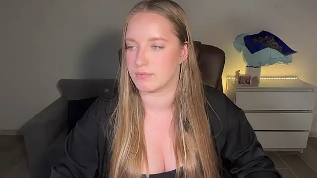 Snapshot of EvaMaddison chatting on 25, 7, 2026 EvaMaddison online show from 25, 7, 2026
