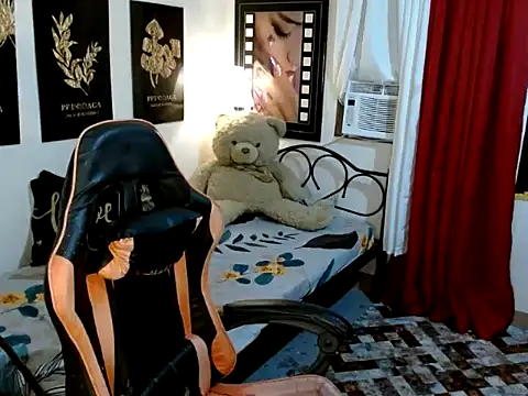 UrhotGoddess online show from 13, 10, 2025