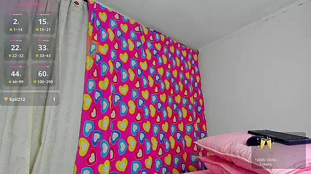 Snapshot of caroline_tovar chatting on 26, 2, 2025 caroline tovar online show from 26, 2, 2025