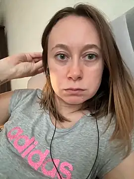 Snapshot of BrookeEvans chatting on 19, 9, 2025 BrookeEvans online show from 19, 9, 2025