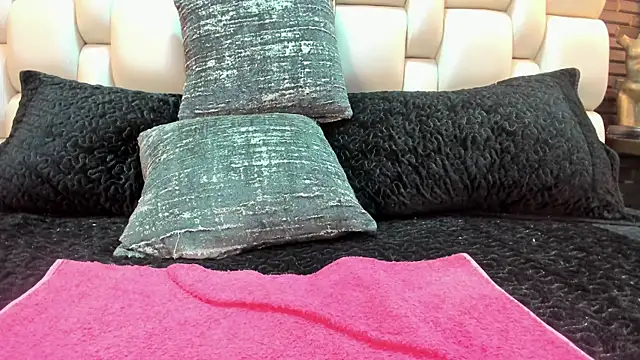 Salo Heaven online show from 5, 2, 2025