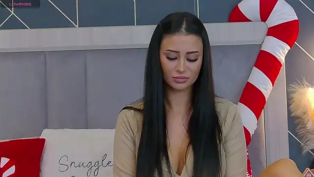 EmyLaveau online show from 23, 12, 2025