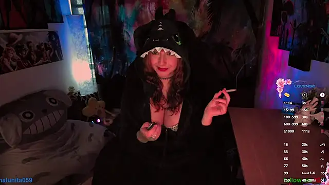 Snapshot of emma_luna59 chatting on 29, 10, 2025 emma luna59 online show from 29, 10, 2025