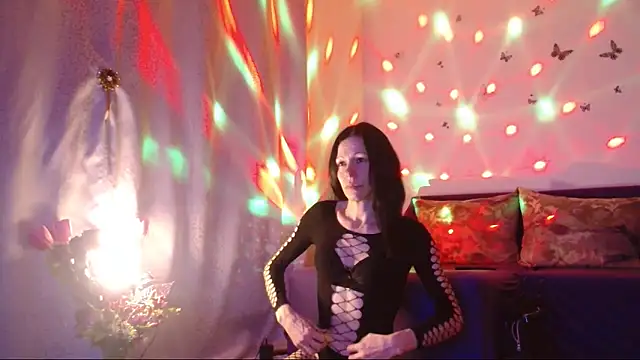 ElysaSun online show from 4, 3, 2026