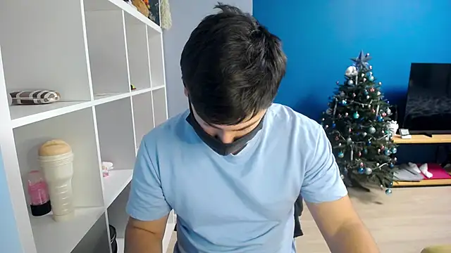 Snapshot of Tomguys chatting on 11, 1, 2025 Tomguys online show from 11, 1, 2025