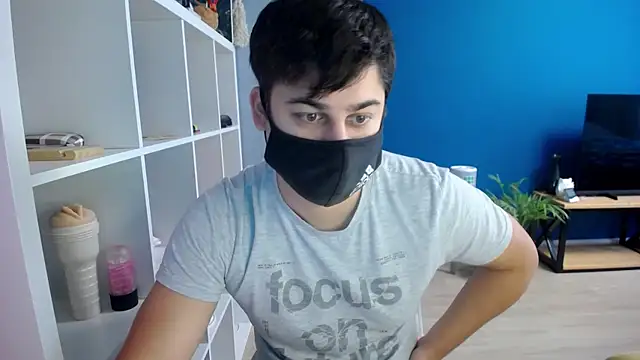 Snapshot of Tomguys chatting on 25, 1, 2025 Tomguys online show from 25, 1, 2025