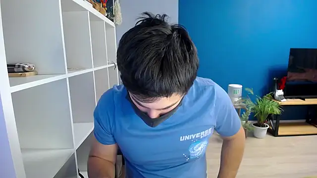 Snapshot of Tomguys chatting on 2, 2, 2025 Tomguys online show from 2, 2, 2025
