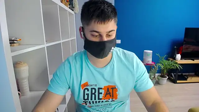 Snapshot of Tomguys chatting on 8, 2, 2025 Tomguys online show from 8, 2, 2025