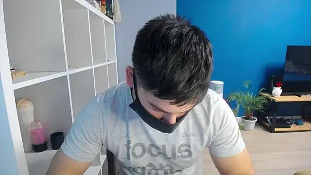 Snapshot of Tomguys chatting on 19, 2, 2025 Tomguys online show from 19, 2, 2025