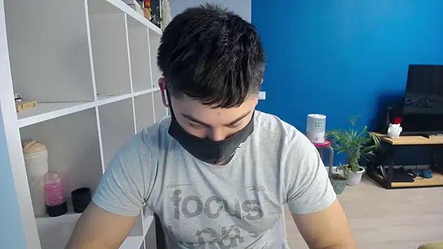 Snapshot of Tomguys chatting on 20, 2, 2025 Tomguys online show from 20, 2, 2025