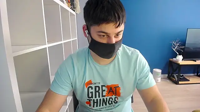Snapshot of Tomguys chatting on 11, 3, 2025 Tomguys online show from 11, 3, 2025