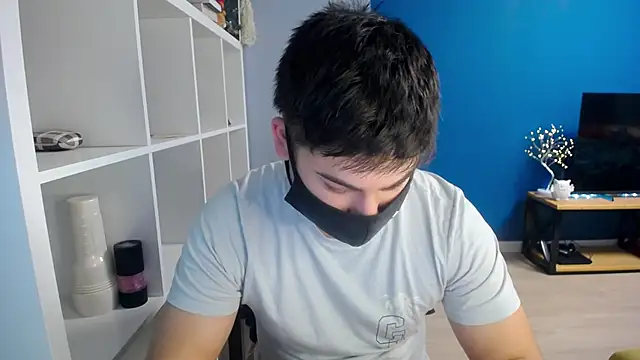 Snapshot of Tomguys chatting on 12, 3, 2025 Tomguys online show from 12, 3, 2025