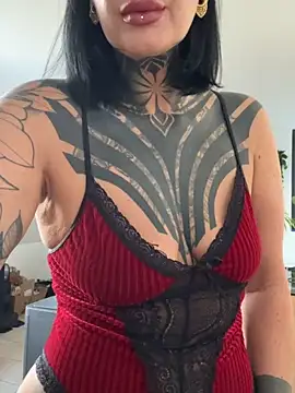 Snapshot of InkedBiitch chatting on 13, 5, 2026 InkedBiitch online show from 13, 5, 2026