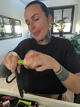 Snapshot of InkedBiitch chatting on 10, 7, 2026 InkedBiitch online show from 10, 7, 2026