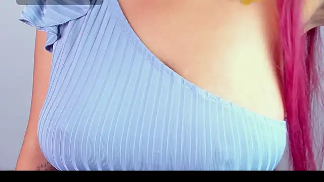 MaiaPetitte  online show from 3, 12, 2025