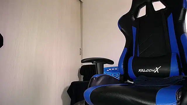 MAXJONES 2 online show from 29, 3, 2026