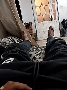 Snapshot of yacinemsila chatting on 18, 10, 2025 yacinemsila online show from 18, 10, 2025