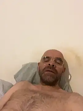 Snapshot of slim1976006 chatting on 29, 4, 2026 slim1976006 online show from 29, 4, 2026