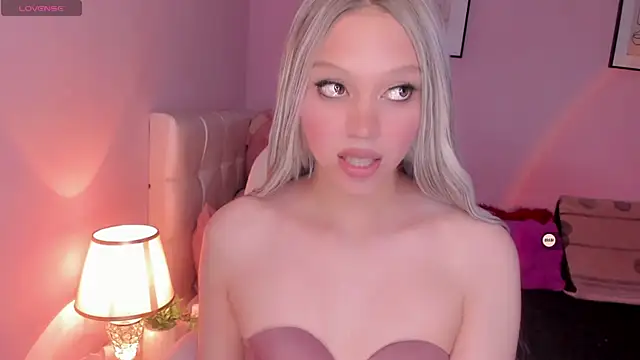 Snapshot of EvaEvangeline chatting on 12, 1, 2025 EvaEvangeline online show from 12, 1, 2025