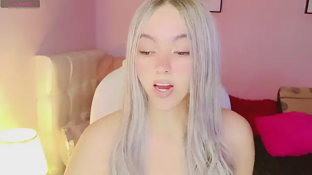 Snapshot of EvaEvangeline chatting on 17, 9, 2025 EvaEvangeline online show from 17, 9, 2025
