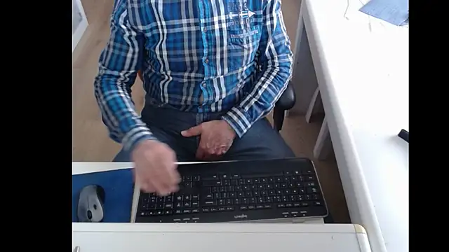 dutchpornking online show from 9, 3, 2025