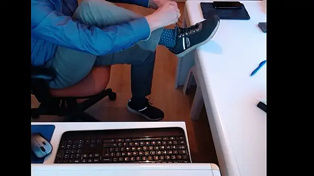 dutchpornking online show from 2, 3, 2026