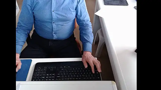 dutchpornking online show from 9, 3, 2026