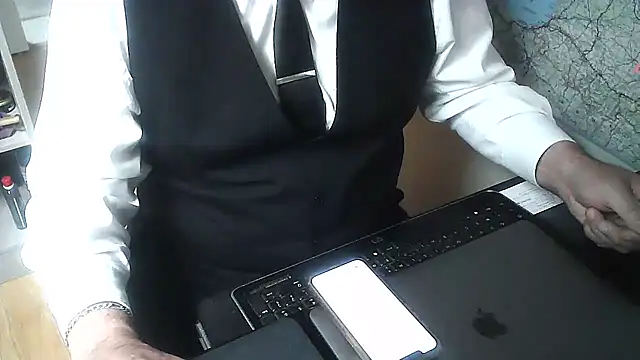 DUDURAxh online show from 3, 2, 2025