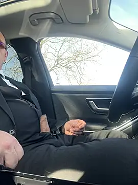 DUDURAxh online show from 4, 3, 2025