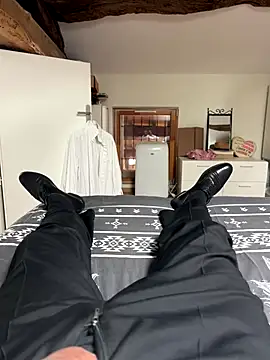 DUDURAxh online show from 8, 9, 2025