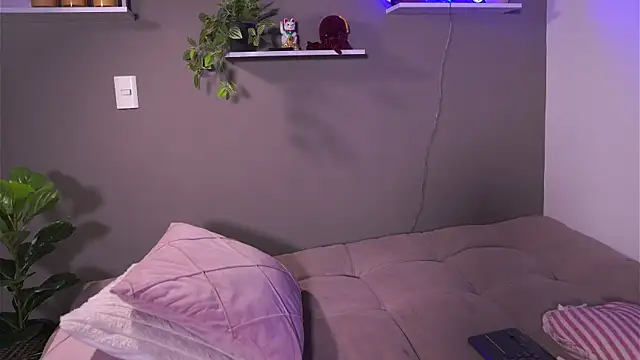 HannahEvanss online show from 8, 1, 2026