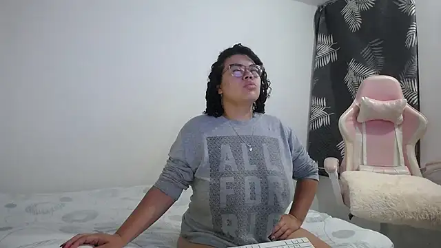 mabigomez00 online show from 4, 10, 2025