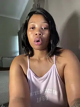 Snapshot of cherrybabe76 chatting on 11, 2, 2025 cherrybabe76 online show from 11, 2, 2025