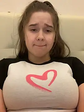 HornyGirlH online show from 19, 2, 2025