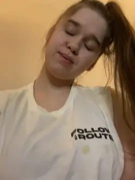 HornyGirlH online show from 1, 3, 2025