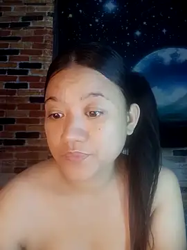 Snapshot of Urchanel chatting on 23, 4, 2026 Urchanel online show from 23, 4, 2026