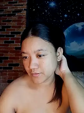 Snapshot of Urchanel chatting on 30, 4, 2026 Urchanel online show from 30, 4, 2026
