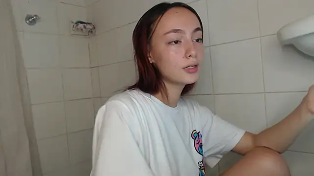 Snapshot of nathaly_bird chatting on 28, 1, 2025 nathaly bird online show from 28, 1, 2025