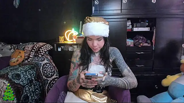 Lilmarieee online show from 24, 12, 2024