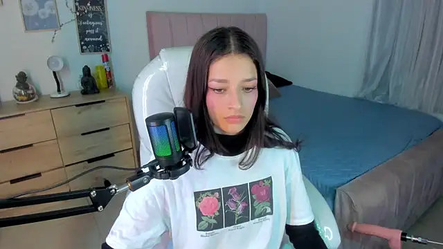 Snapshot of Amaia_Daniells chatting on 6, 2, 2025 Amaia Daniells online show from 6, 2, 2025