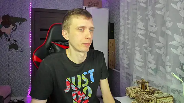 alex13ho online show from 11, 3, 2025