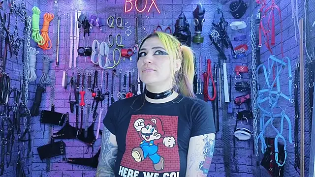 Snapshot of PANDORANEZZ chatting on 19, 10, 2025 PANDORANEZZ online show from 19, 10, 2025