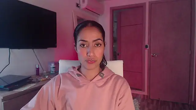 Snapshot of Brown_skin11 chatting on 30, 9, 2025 Brown skin11 online show from 30, 9, 2025
