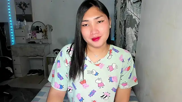 Miss Deliciousness online show from 4, 1, 2025