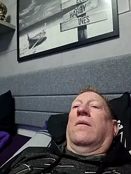 tomtom111111 online show from 28, 11, 2025