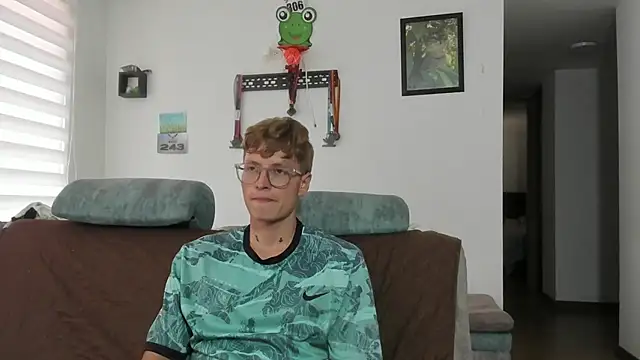 A sexy couple   online show from 19, 9, 2025