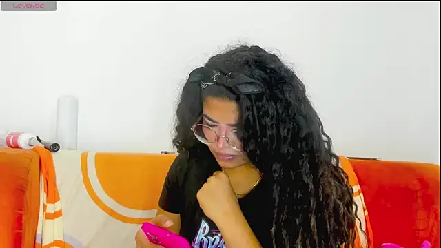 Snapshot of moana_taylor chatting on 22, 4, 2026 moana taylor online show from 22, 4, 2026